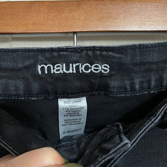 Maurices Women's Black Wash Stretch Whiskered Cut Off Jean Shorts Size Small - Picture 2 of 6